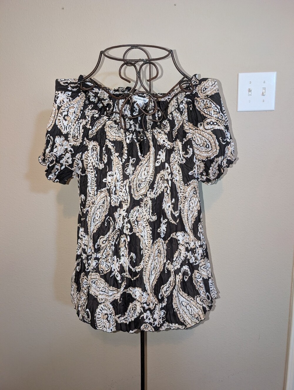 Croft & Barrow Black and Cream Paisley Peasant Blouse